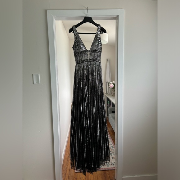 MacDuggal Sequined Evening Gown - Size 6 - Picture 3 of 8